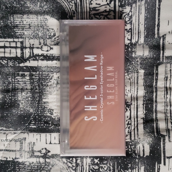 Tan Lines 5-color Eyeshadow Range - Picture 3 of 5